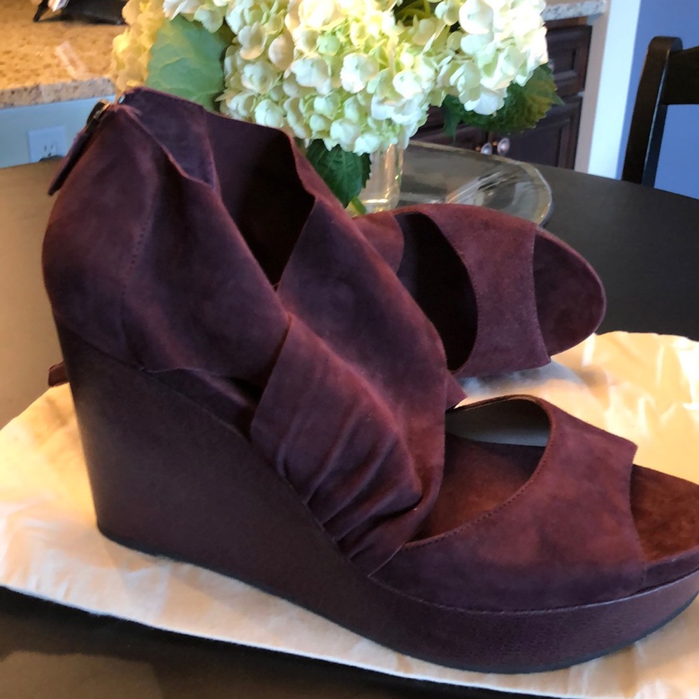 Eileen Fisher size 11 suede platform sandals
